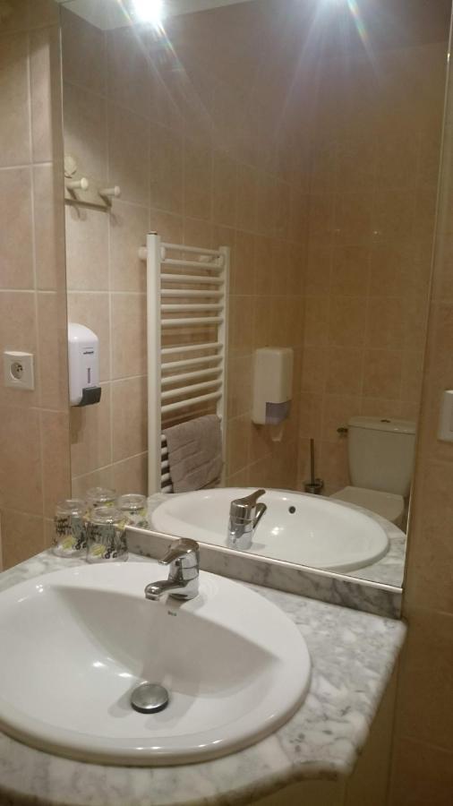 Chambres D'Hotes De L'Auberge L'Astrassadou Rezentieres Ngoại thất bức ảnh